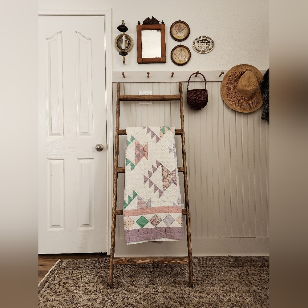 Vintage handmade basket quilt